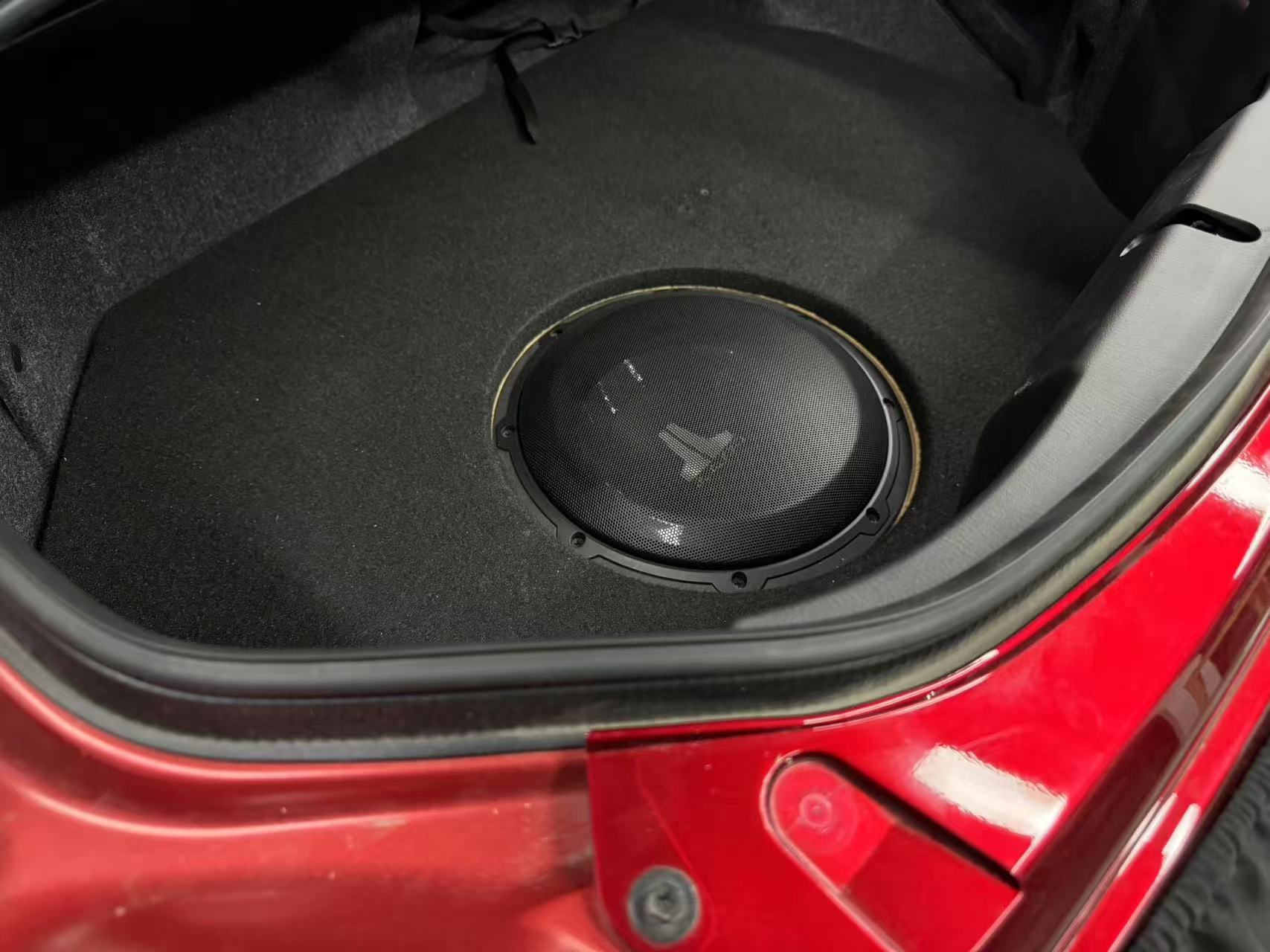 JL Audio低音炮安装